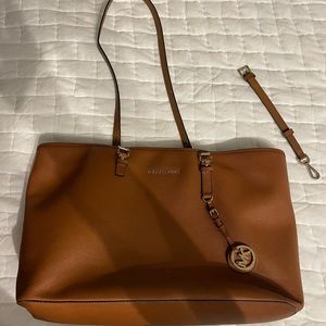 Michael Kors purse missing strap
